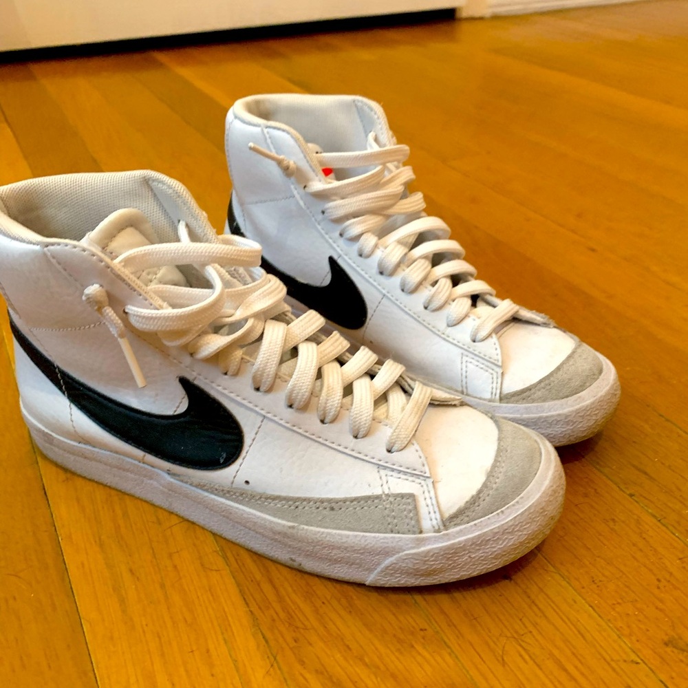 Nike blazer mid 77 - youth size 5